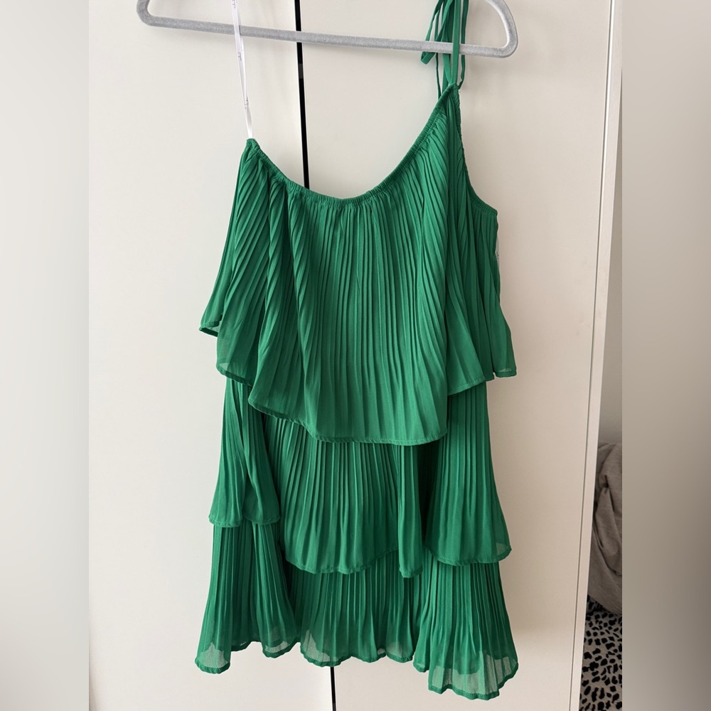Lulu's Vibrant Green One Shoulder Cocktail Dress